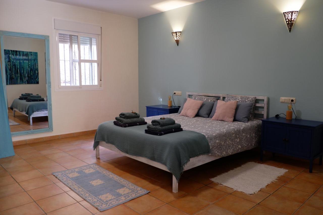 Vegan Guesthouse Finca Pereila Коин Экстерьер фото